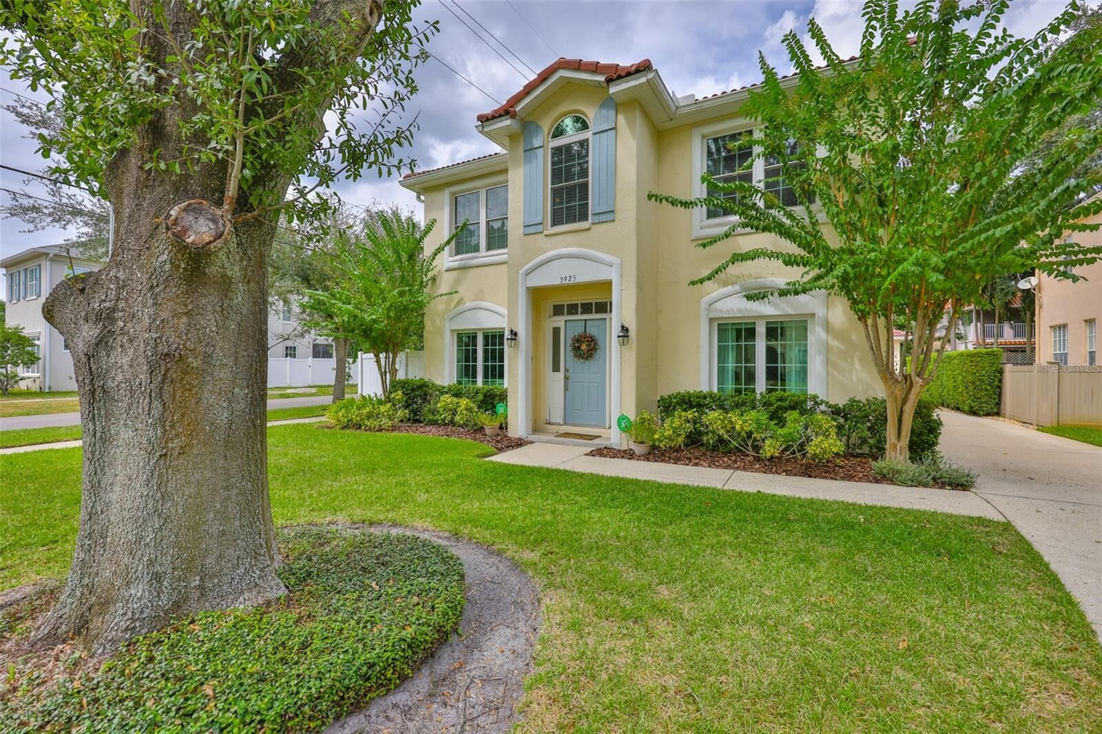 Property Photo:  3925 W Vasconia Street  FL 33629 