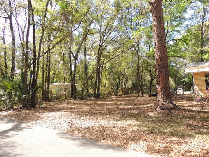 Property Photo: 1322 NW 12th Street FL 32601