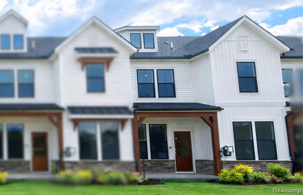 Property Photo:  253 Lantana Drive  MI 48116 