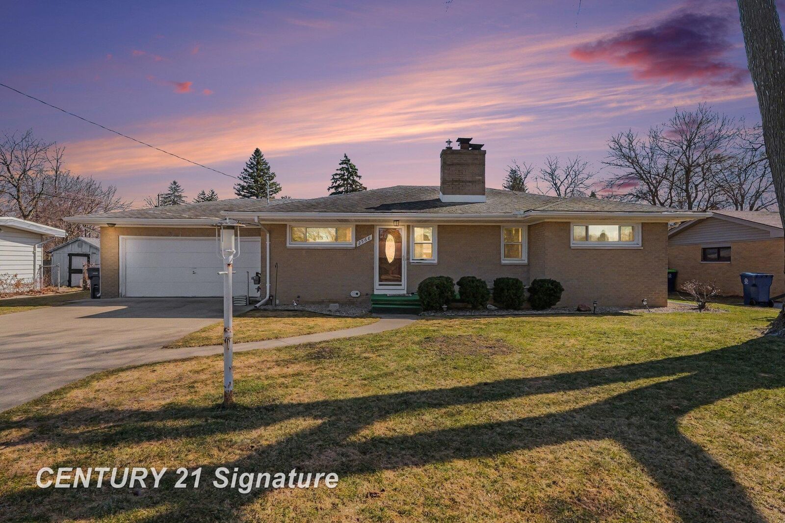 Property Photo:  2568 Kuhlman Drive  MI 48603 