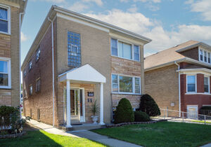 Property Photo:  5705 W Higgins Avenue 2  IL 60630 