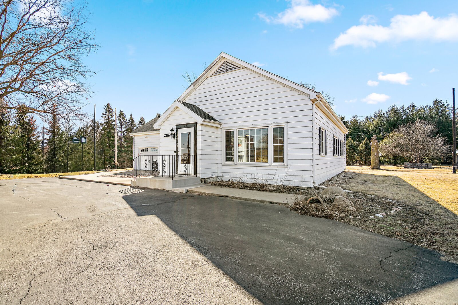 Property Photo:  286 E 5000S Road  IL 60922 