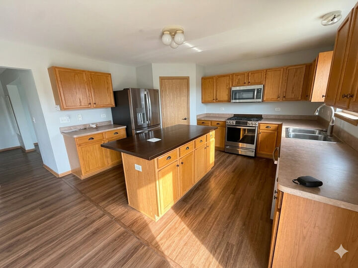 Property Photo: 966 Forestview Way IL 60002