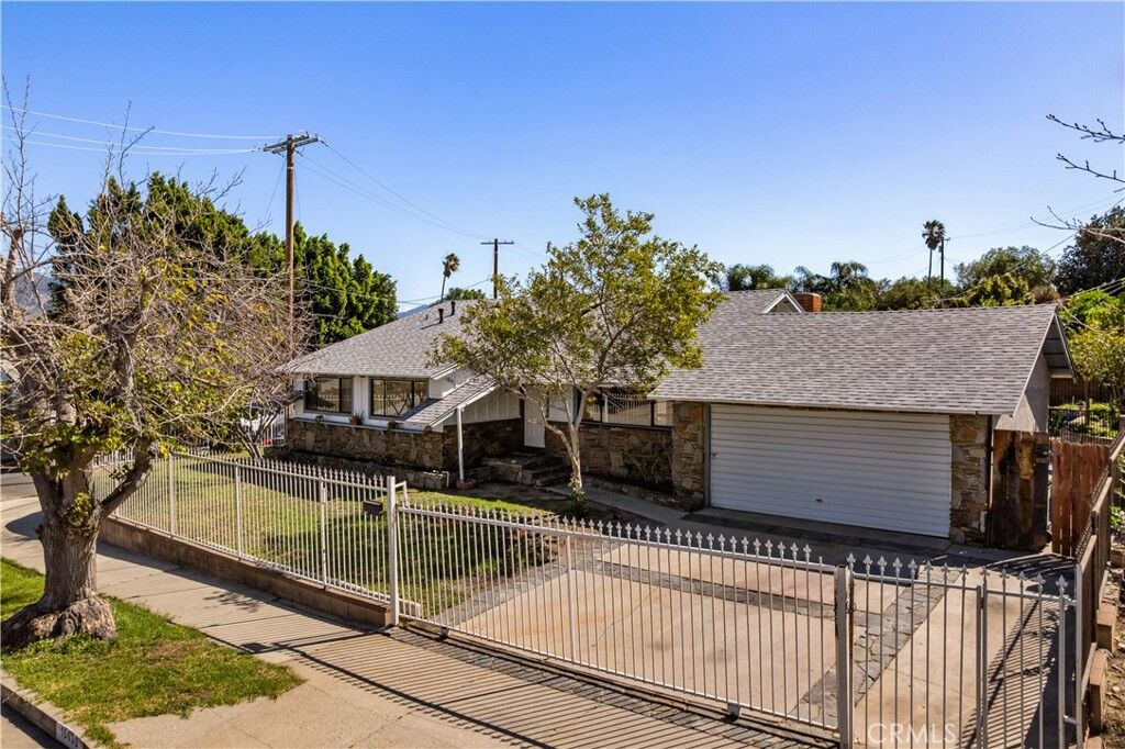 Property Photo:  15030 Astoria Street  CA 91342 