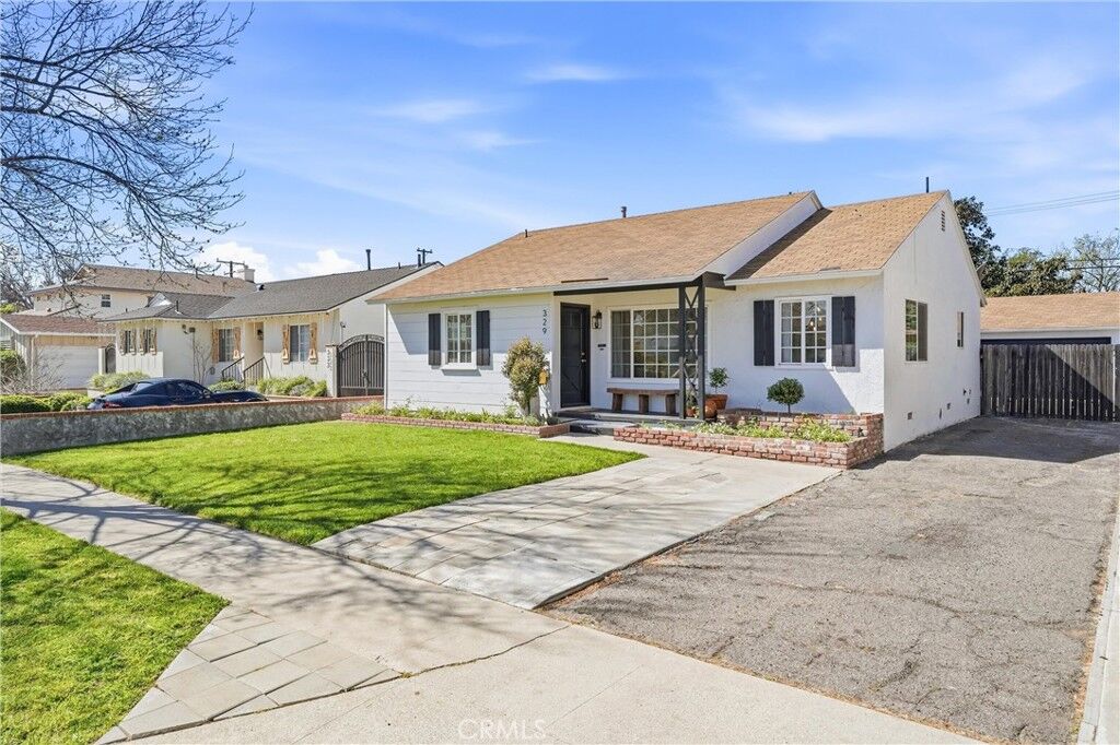 Property Photo:  329 Catalpa Avenue  CA 92821 