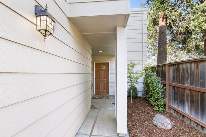 Property Photo:  2033 Manet Place  CA 95618 