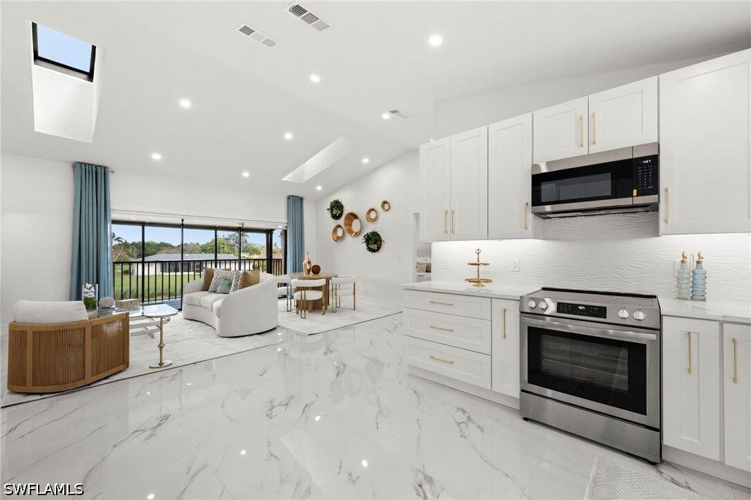 Property Photo:  198 Albi Road 604  FL 34112 