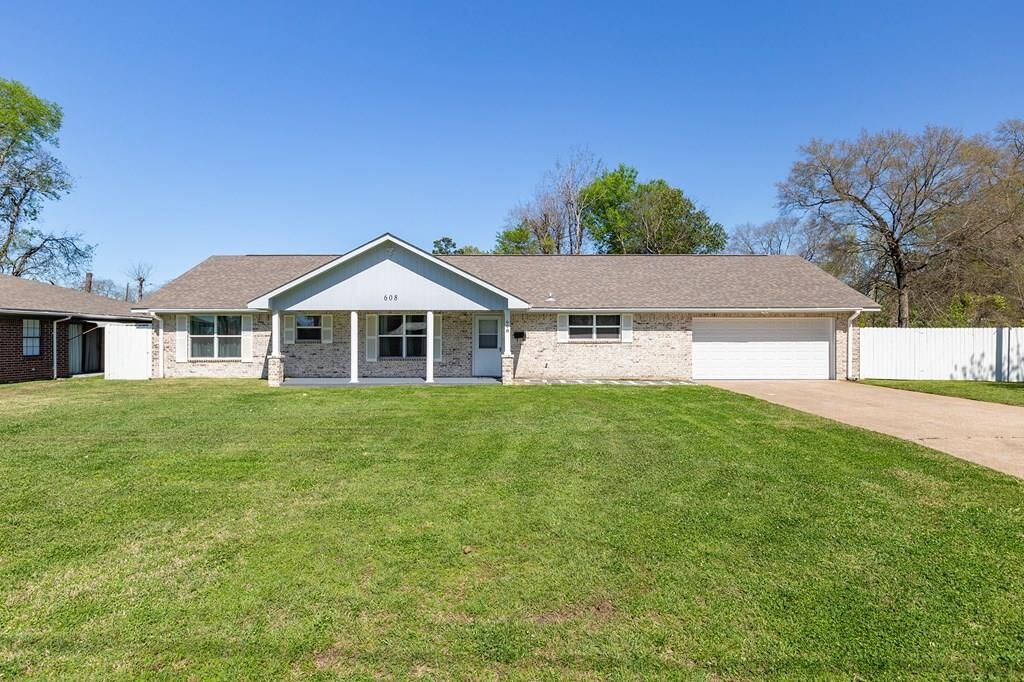 Property Photo:  608 Hoo Hoo Avenue  TX 75904 