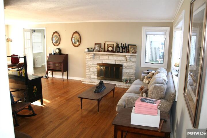 Property Photo:  77 Donald Place  NJ 07463 