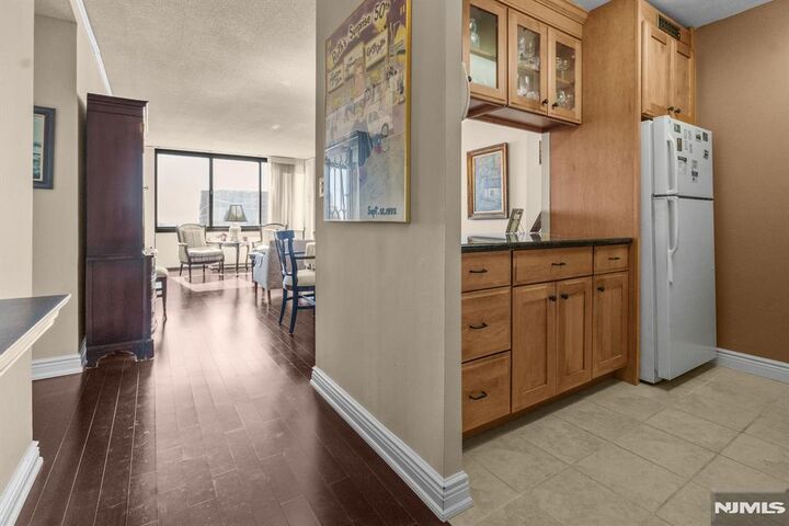 Property Photo:  770 Anderson Avenue 14C  NJ 07010 