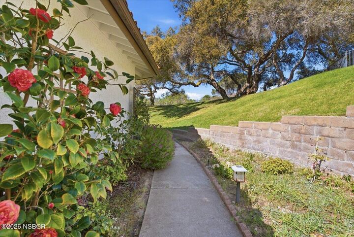 Property Photo:  4173 Oakwood Court  CA 93436 