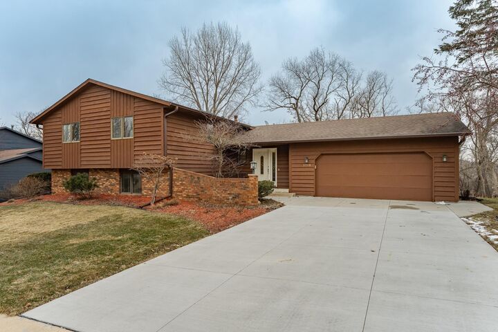 Property Photo:  1718 22nd Avenue NE  MN 55906 