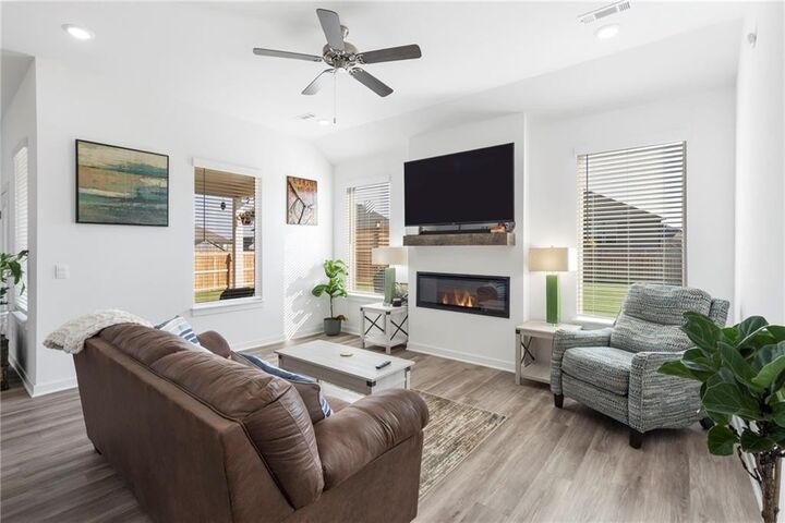 Property Photo:  306 N Anser Bend  AR 72730 