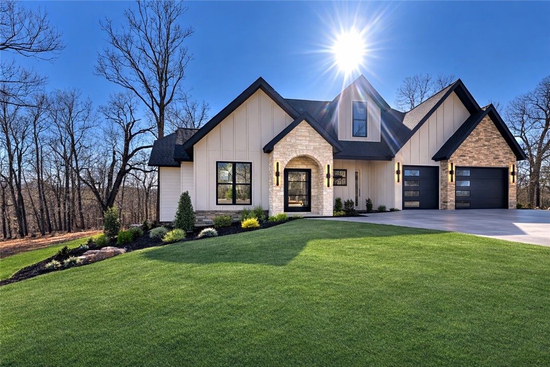 Property Photo: 8913 Anew Road AR 72756