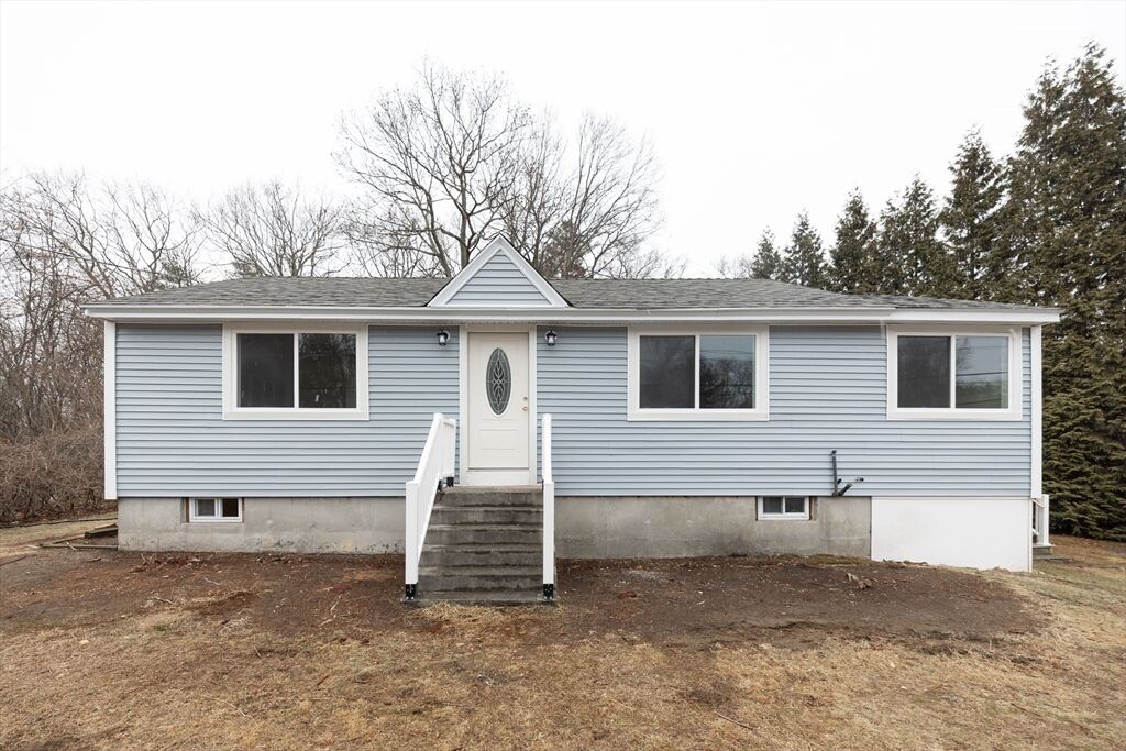 Property Photo:  155 Southbridge Road  MA 01537 