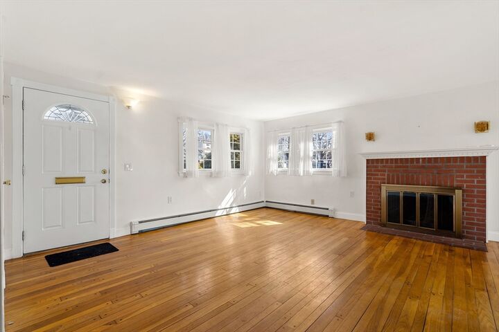 Property Photo:  10 Lodge Rd  MA 01908 