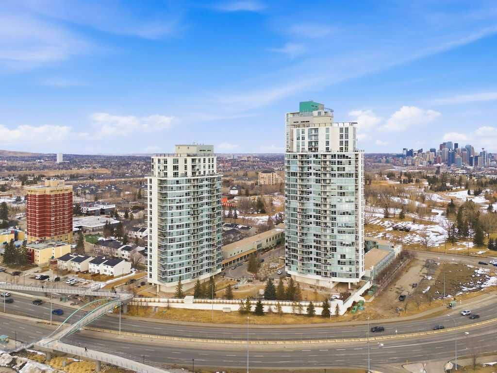 Property Photo:  55 Spruce Place SW 2202  AB T3C 3X5 