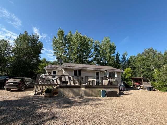 Property Photo: 502 Plover Close AB T0B 0H0