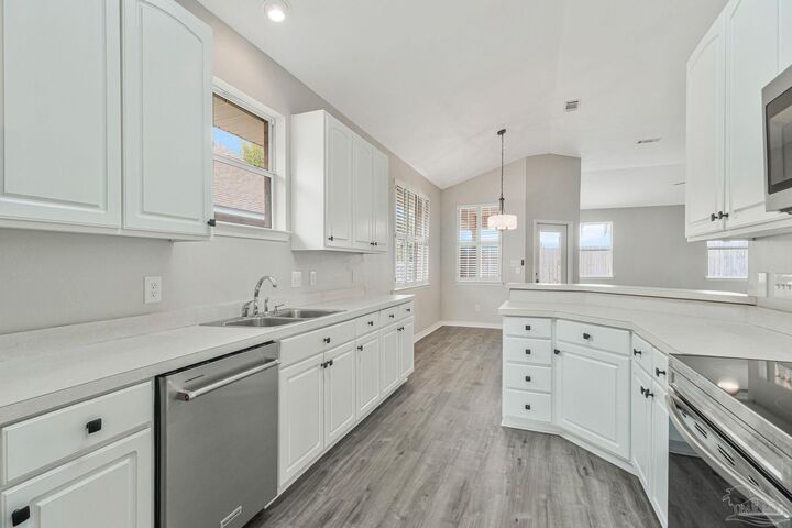 Property Photo:  4146 Oak Pointe Dr  FL 32563 