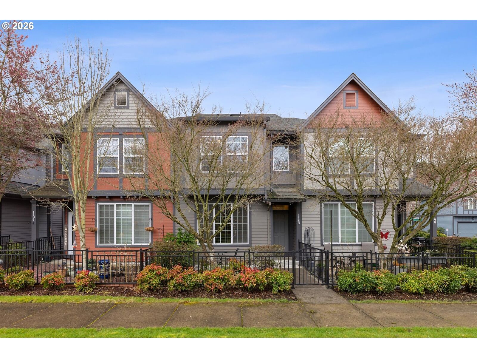 Property Photo:  1188 SE Moonlight Ave  OR 97123 