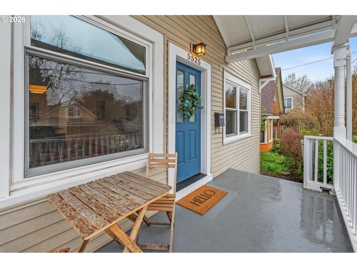 Property Photo:  5525 NE Everett St  OR 97213 