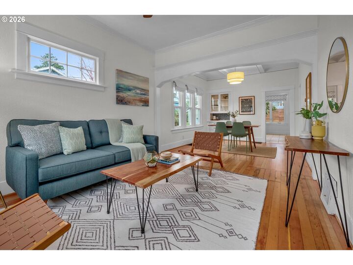 Property Photo: 5525 NE Everett St OR 97213