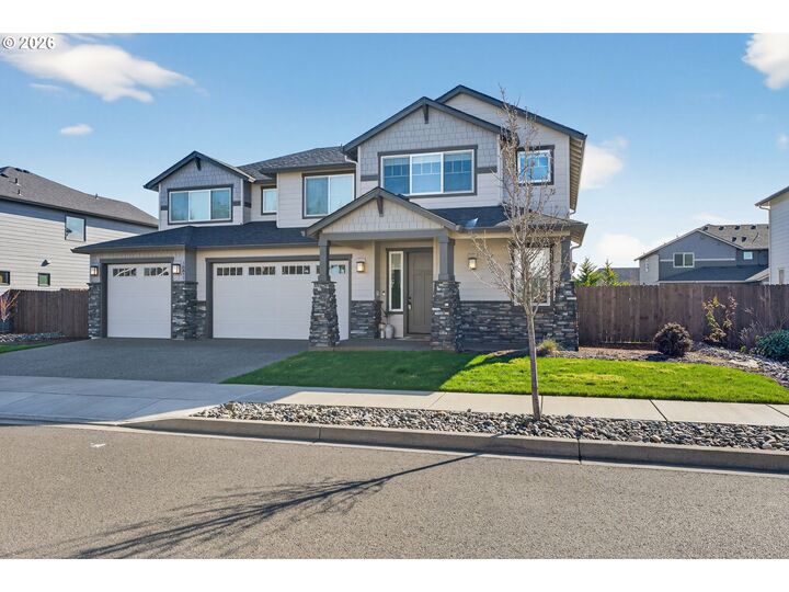 Property Photo:  16811 NE 81st St  WA 98682 