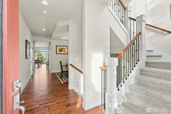 Property Photo:  2744 NW Pine Cone Place  WA 98027 