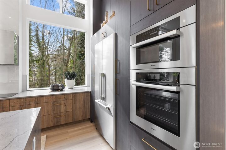 Property Photo:  11905  89th Avenue NE  WA 98034 