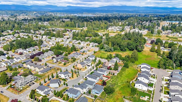 Property Photo:  8312  8th Place SE  WA 98258 