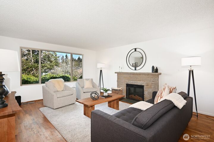 Property Photo:  2315 N 171st Street  WA 98133 