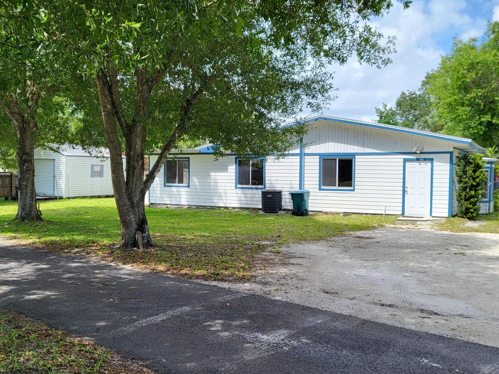 Property Photo:  203 Melton Drive  FL 34982 