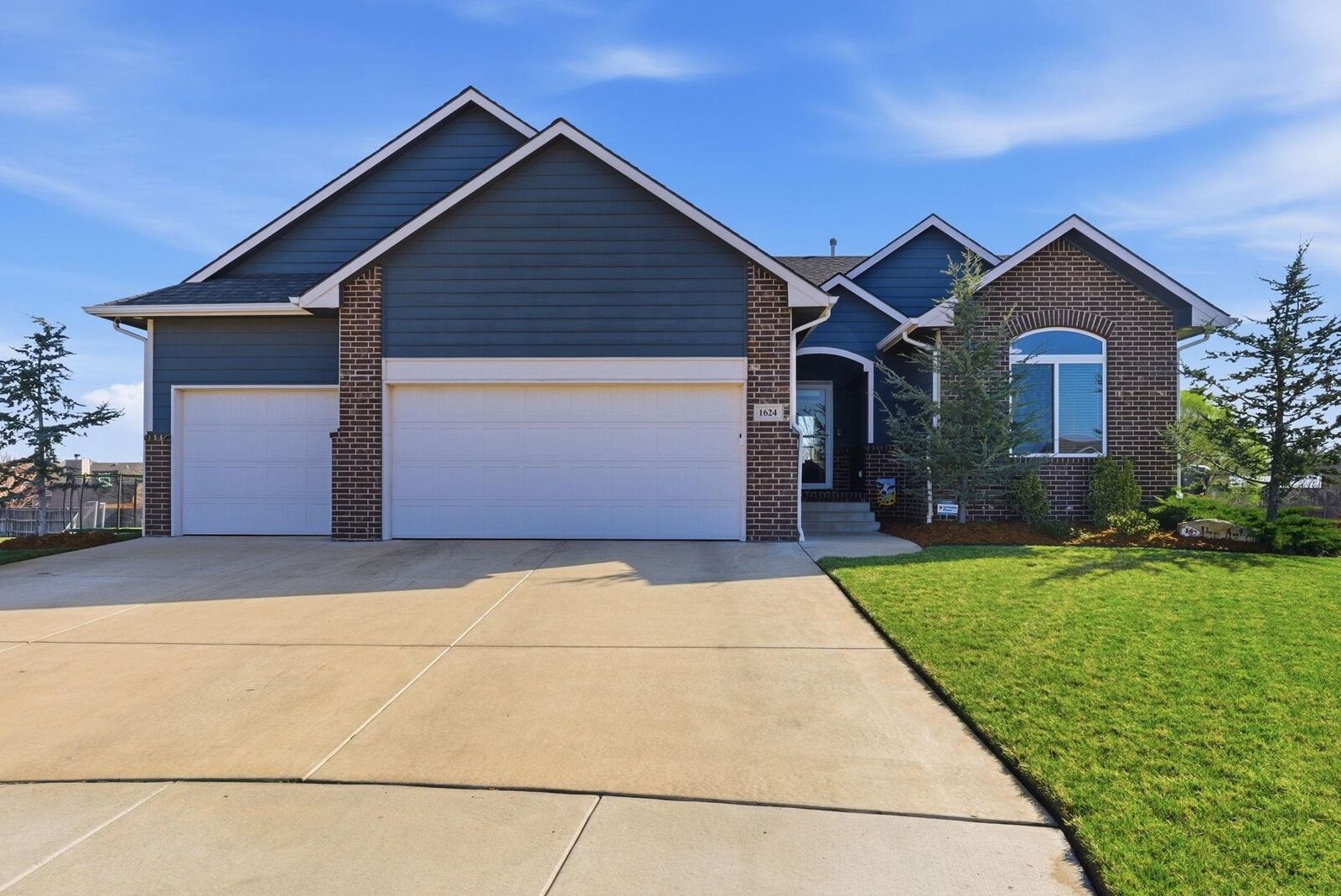 Property Photo:  1624 N Bellick Ct  KS 67235 