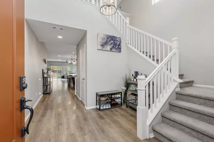 Property Photo:  536 Ventasso Way  CA 92028 