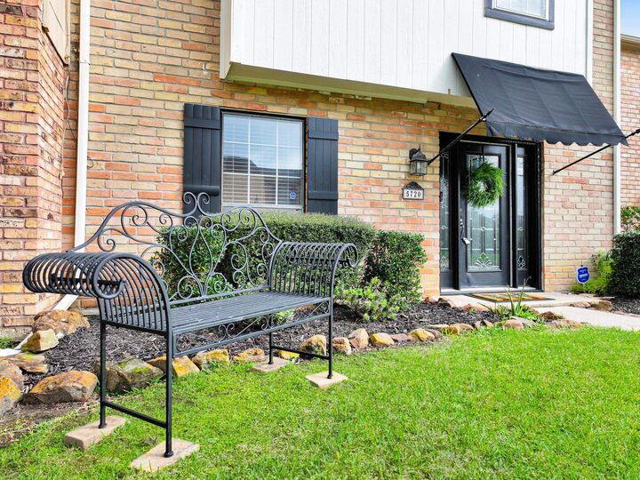 Property Photo:  5720 Townhouse Ln  TX 77707 