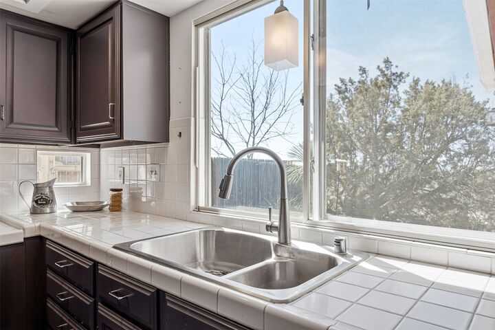 Property Photo: 6445 Vooscane Avenue NM 87083