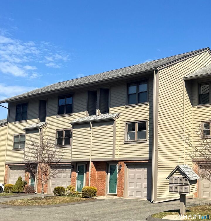 Property Photo:  53 Metacomet Drive  CT 06450 