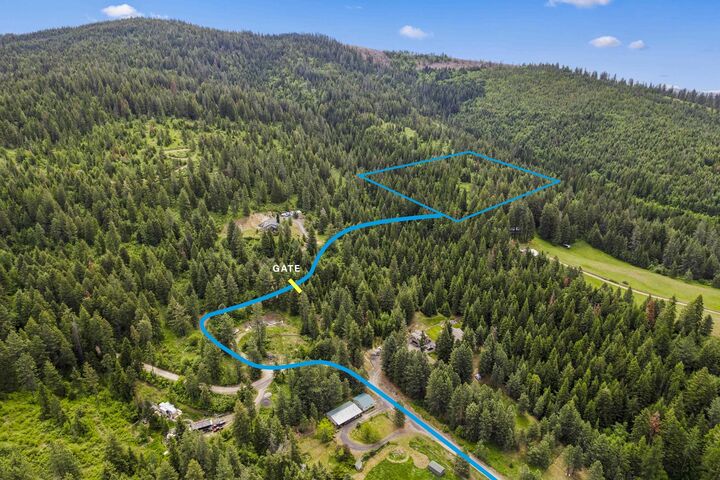 Property Photo: 15124 E Emery Rd WA 99003