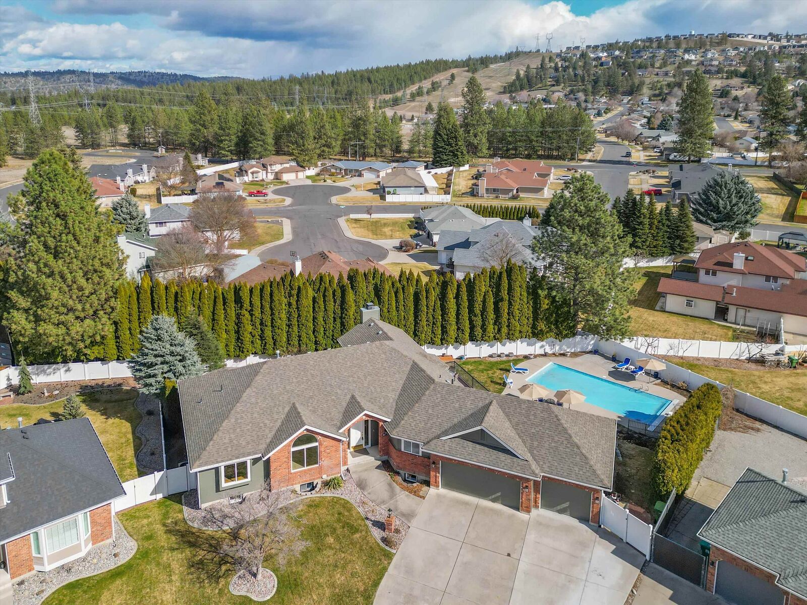 Property Photo:  6202 W Skagit Ct  WA 99208 