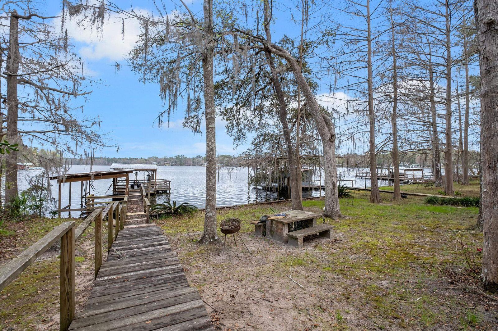 Property Photo:  399 Davidson Street  FL 32351 