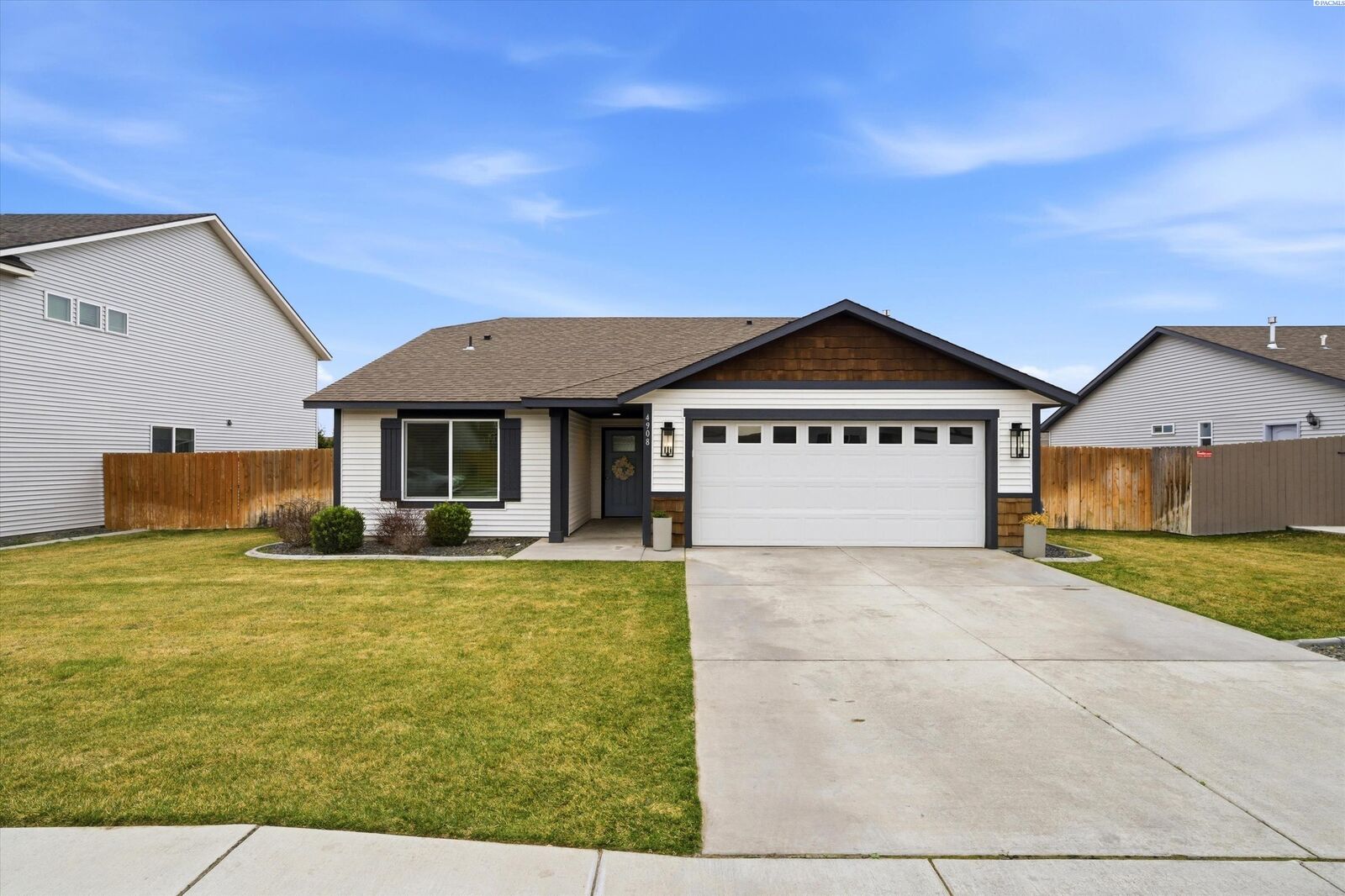 Property Photo:  4908 Antioch Dr  WA 99301 