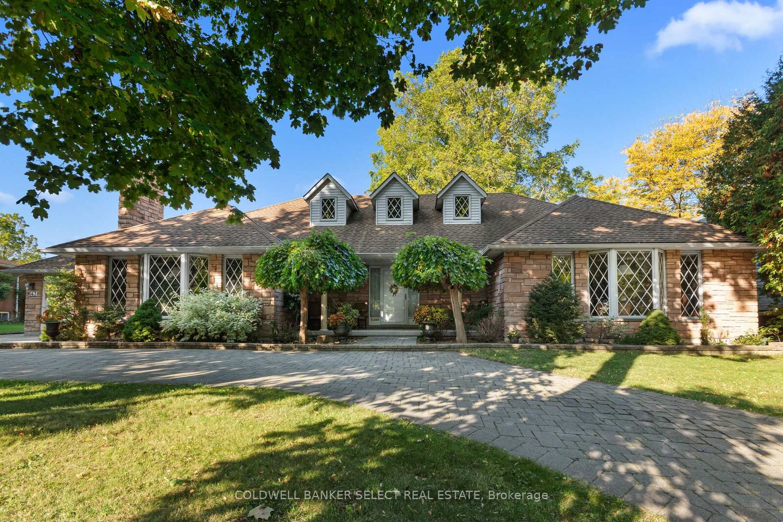 Property Photo:  643 Hendry Lane  ON L9G 3E2 