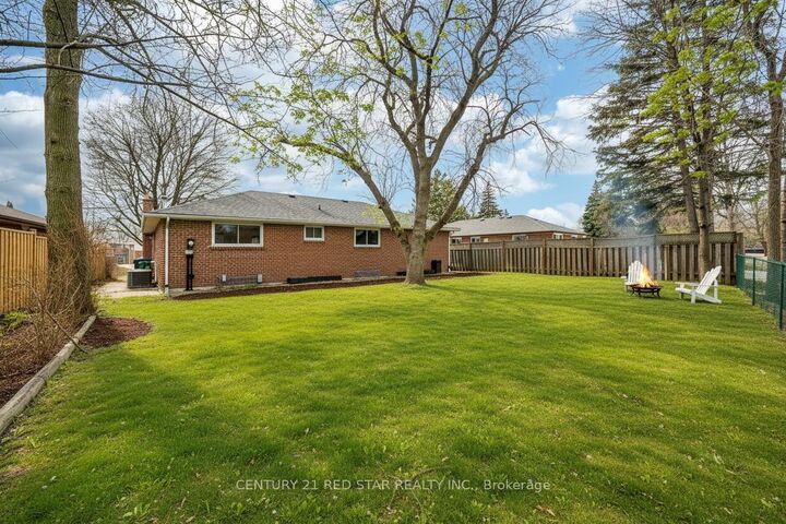 Photo de la propriété:  25 Devonshire Drive  ON L6T 3G5 