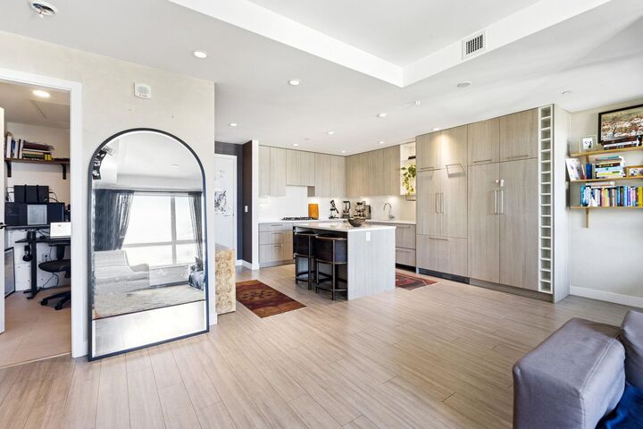 Property Photo: 707 E 3rd Street 303 BC V7L 1G8