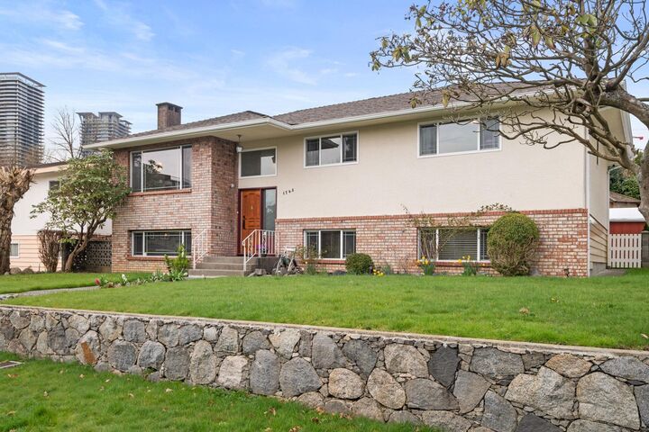 Property Photo: 1743 Taralawn Court BC V5B 3H4
