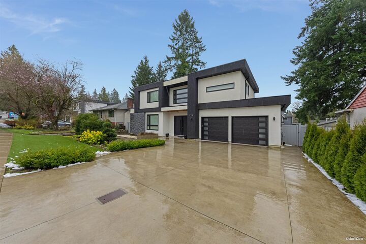 Property Photo: 710 Ivy Avenue BC V3J 2J2