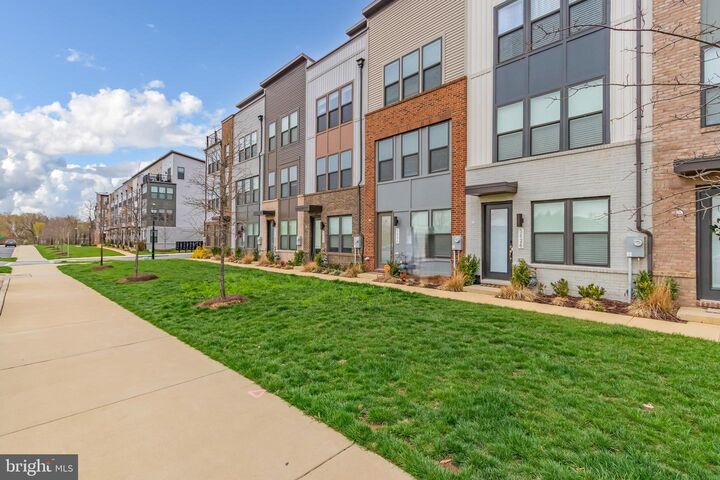 Property Photo: 5624 Little Branch Run MD 20782