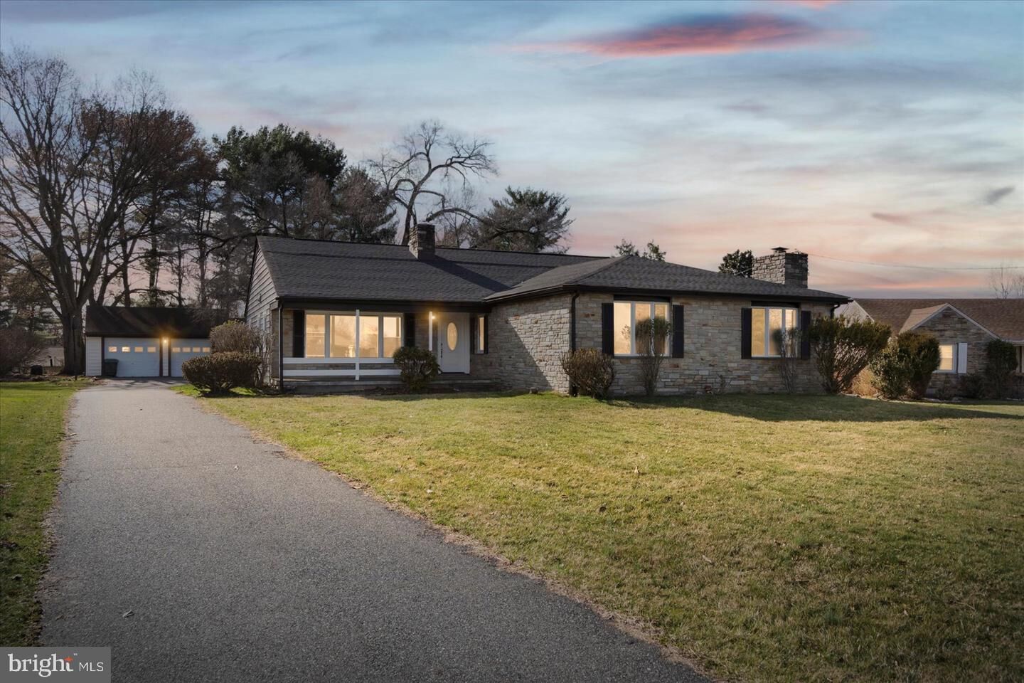 Property Photo: 2715 Waldor Drive MD 21234