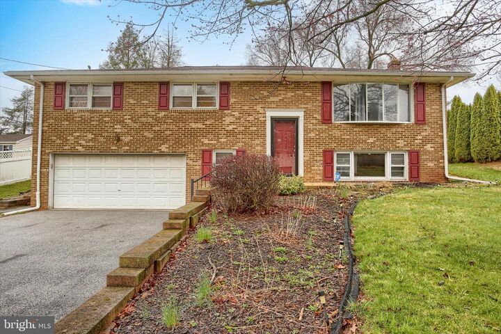 Property Photo:  2589 Audlyn Drive  PA 17408 