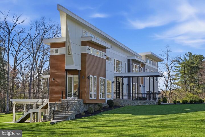 Property Photo: 2368 Hunter Mill Road VA 22181